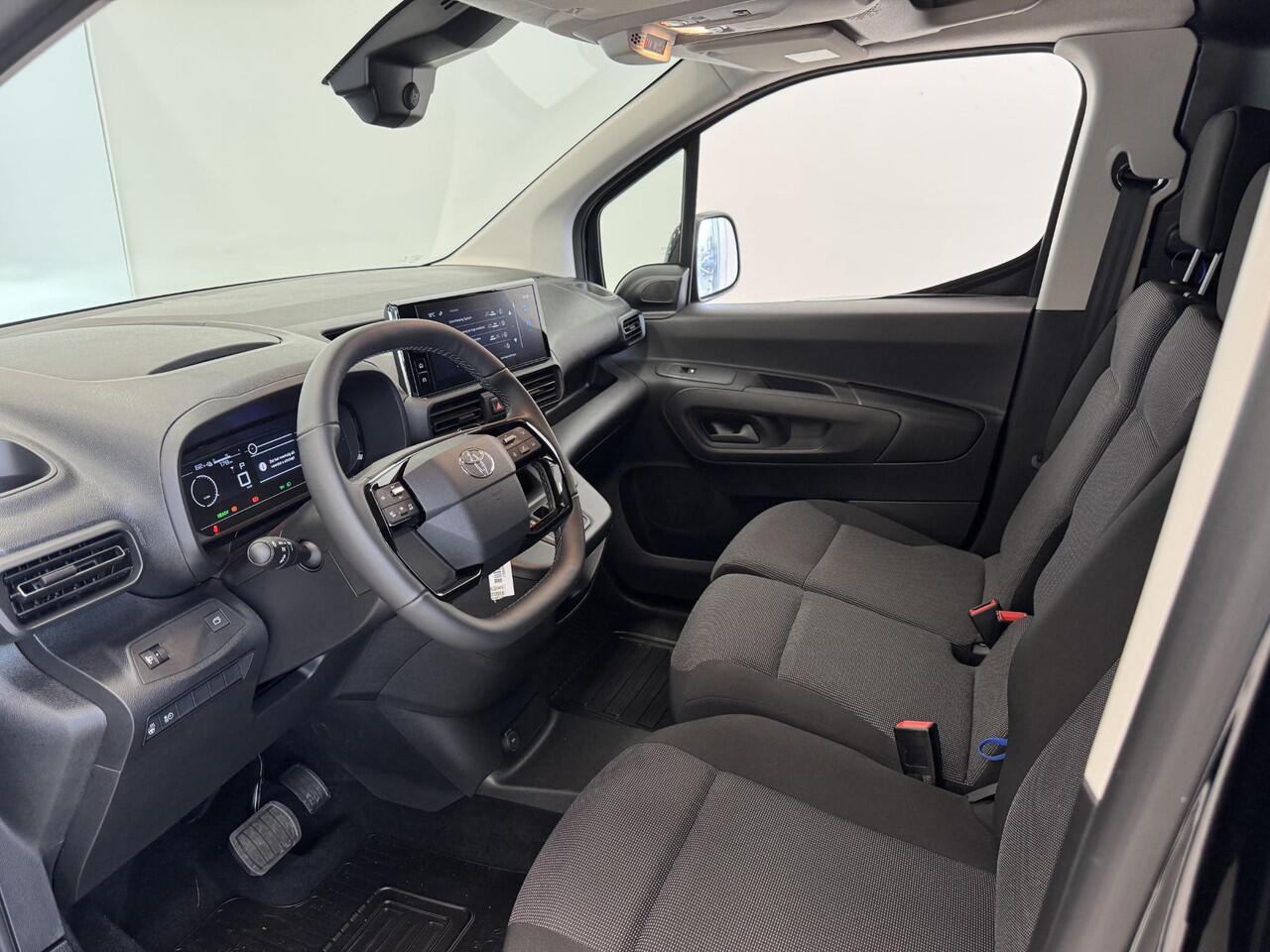 Toyota PROACE CITY Electric Challenger met bijrijdersbank 50kwh L1