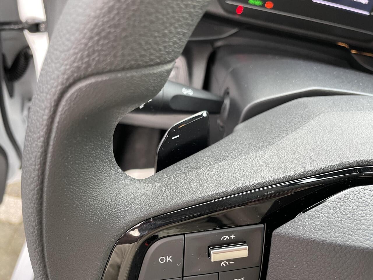 Toyota PROACE CITY Electric Challenger 50 kWh | nieuw geregistreerd | 50 Km | Apple/Android navigatie |