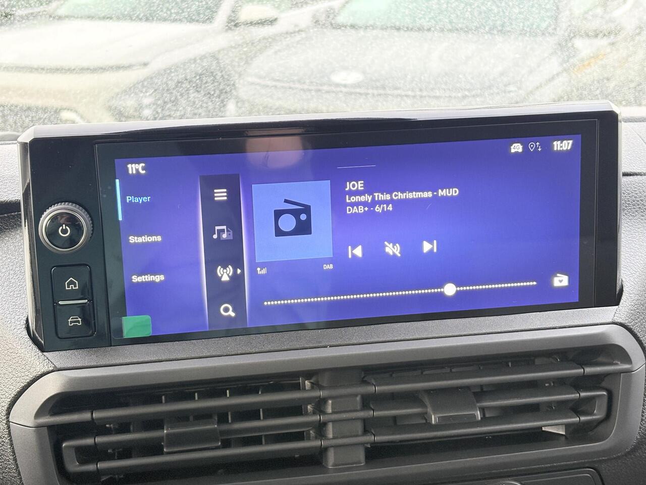 Toyota PROACE Electric Worker Navigator Extra Range Long L2 75 kWh **NIEUWE BUS/ NAVIGATIE/ DIRECT LEVERBAAR/ 3 ZITPLAATSEN**