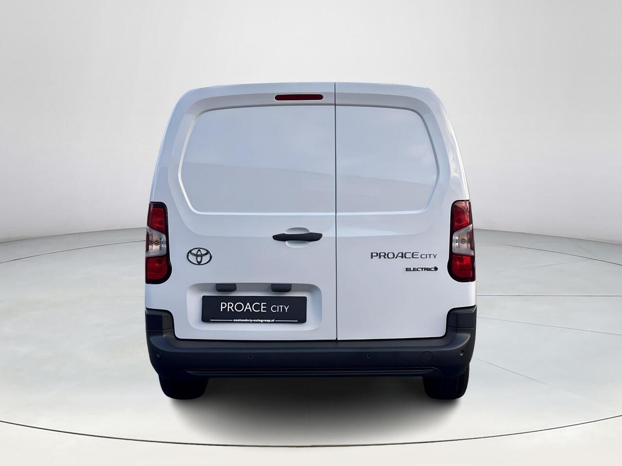 Toyota PROACE CITY Electric Challenger 50 kWh **NIEUWE BUS/ DIRECT LEVERBAAR**