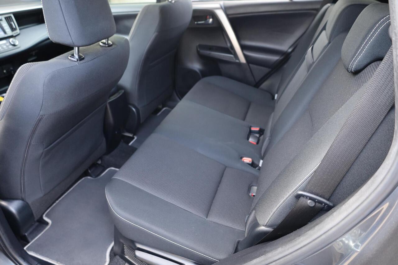 Toyota RAV4 2.0 VVT-i Dynamic BLACK-EDITION CAMERA PANO 18"LMV ELEK.LAADKLEP STOELVERW. DAB NAVI ENZ.