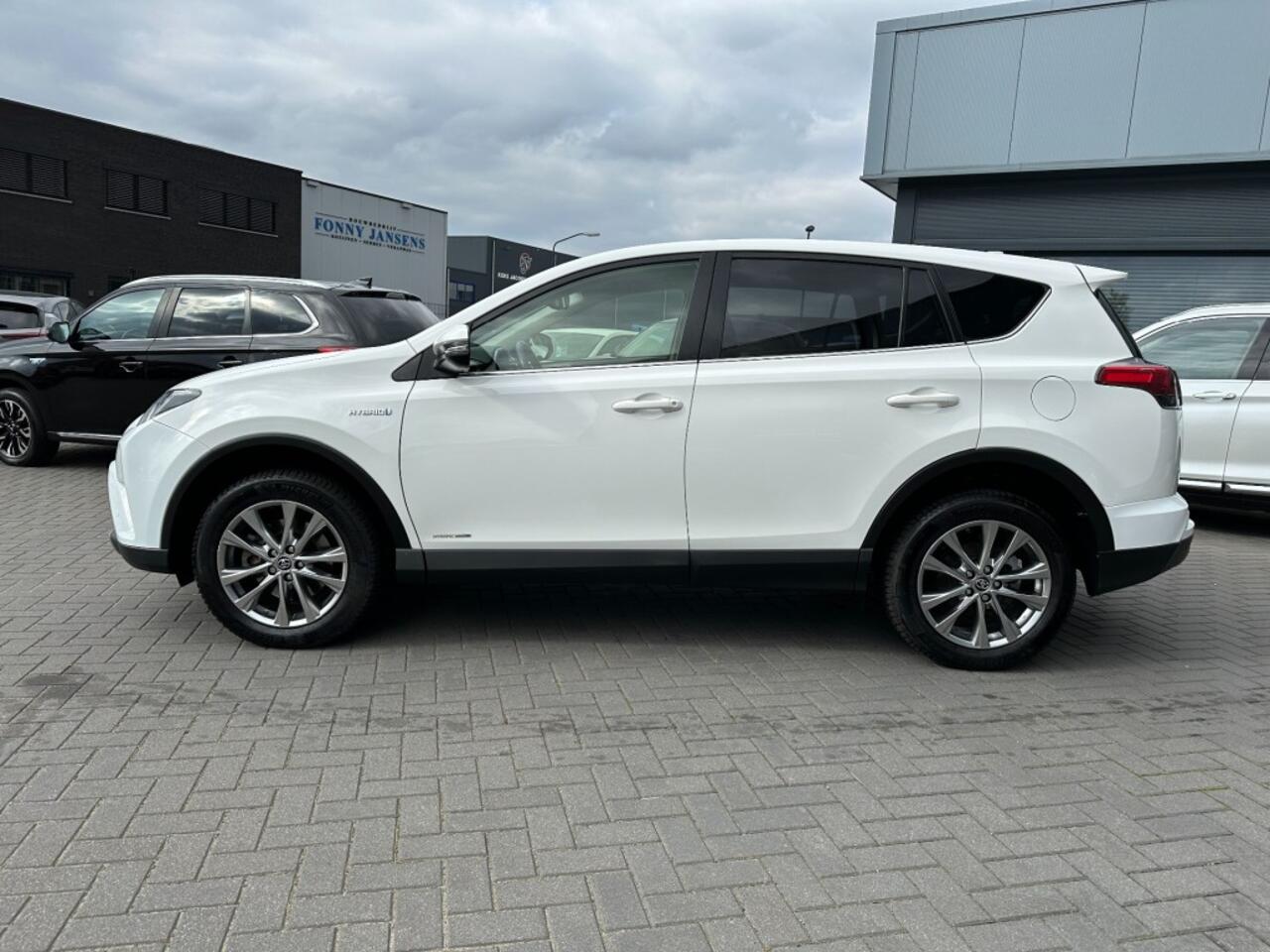 Toyota RAV4 2.5 Hybrid Dynamic Navi Camera Trekhaak