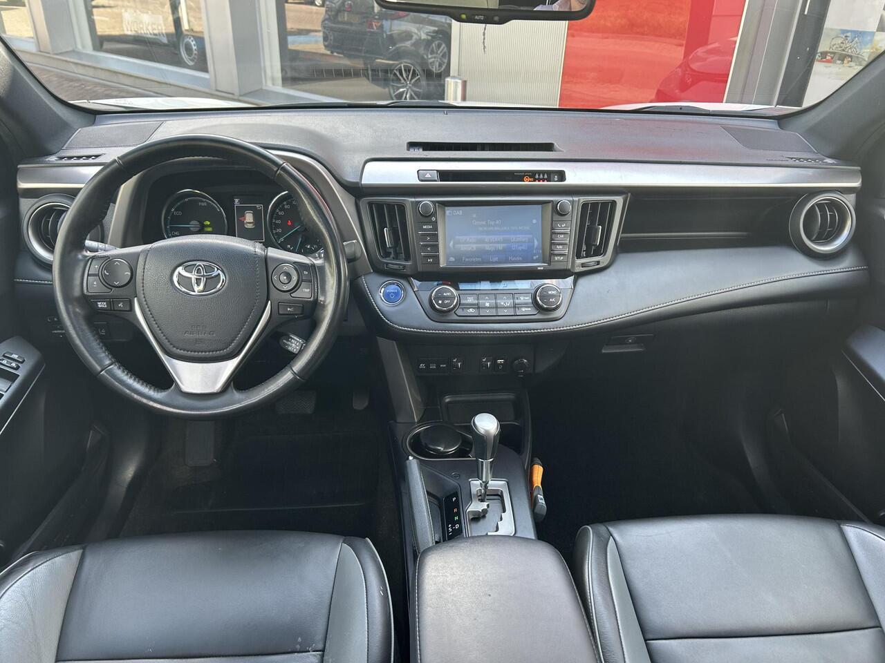 Toyota RAV4 2.5 Hybrid Black Edition