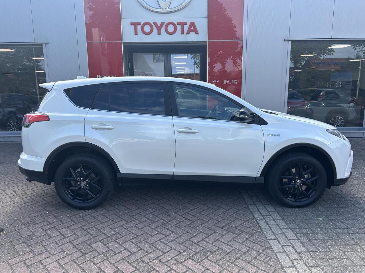 Toyota RAV4 2.5 Hybrid Black Edition