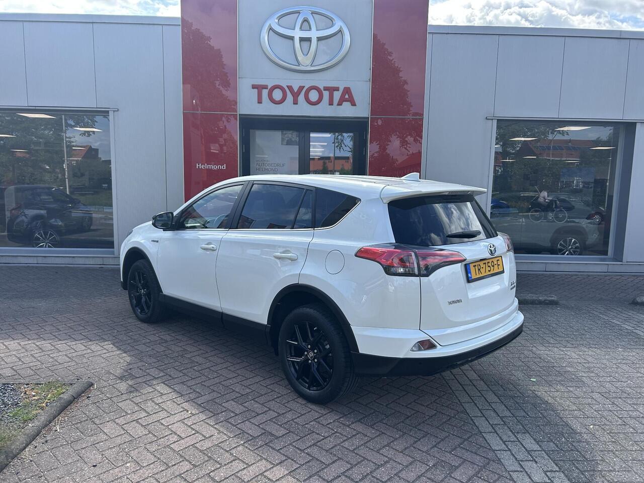 Toyota RAV4 2.5 Hybrid Black Edition