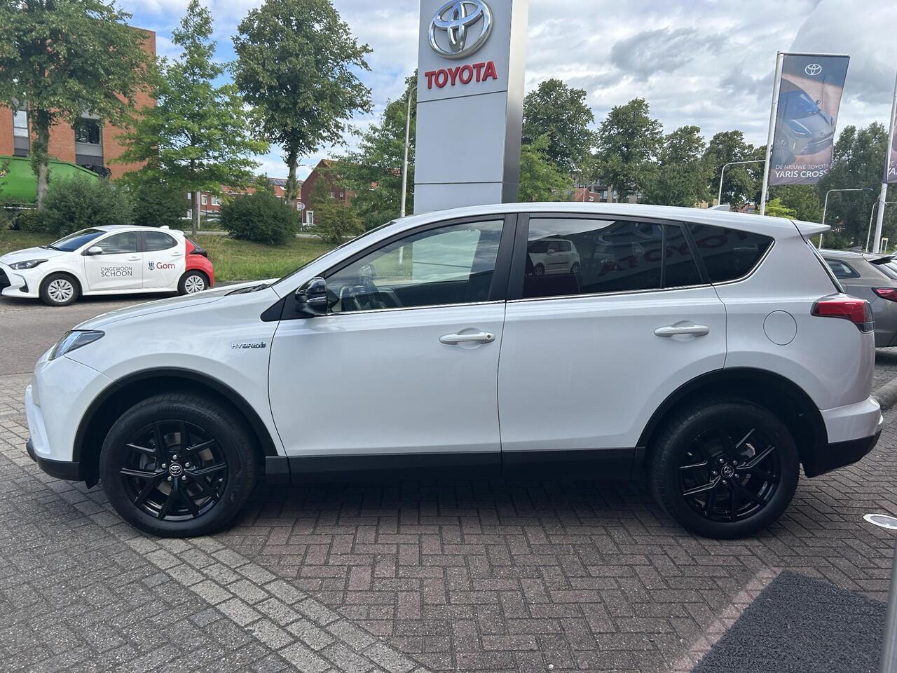 Toyota RAV4 2.5 Hybrid Black Edition