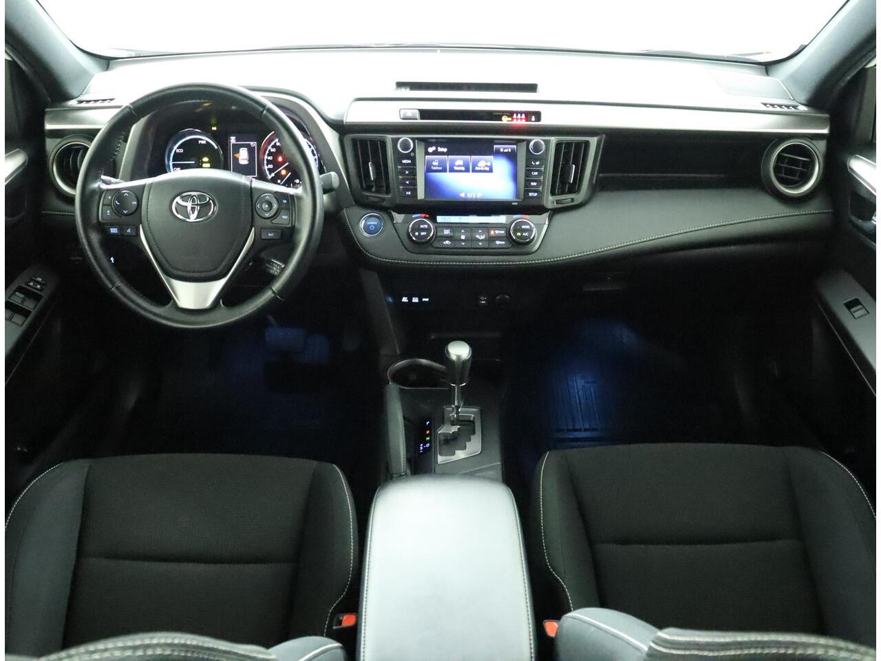 Toyota RAV4 2.5 Hybrid AWD Black Edition | Navigatie | ACC | 1650 kg. Trekgewicht! |