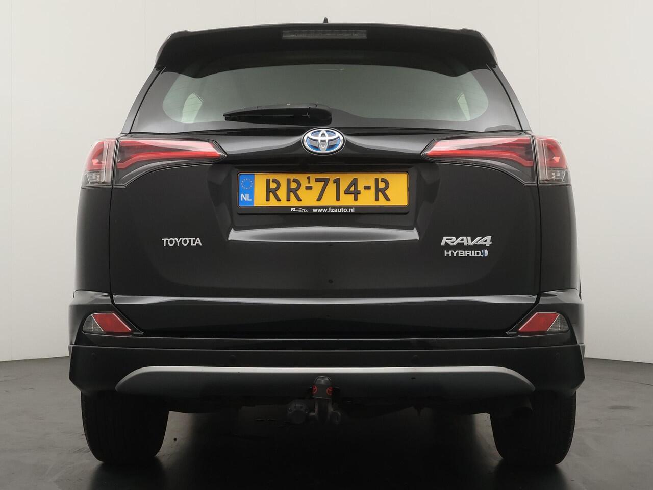 Toyota RAV4 2.5 Hybrid Dynamic - Navigatie - Climate Controle - Trekhaak - Stoelverwarming