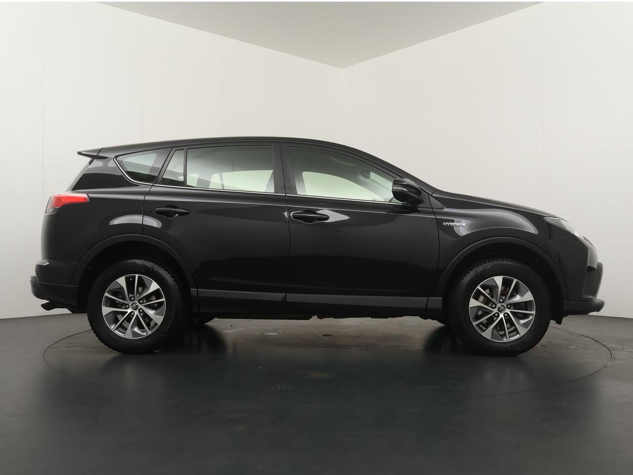 Toyota RAV4 2.5 Hybrid Dynamic - Navigatie - Climate Controle - Trekhaak - Stoelverwarming