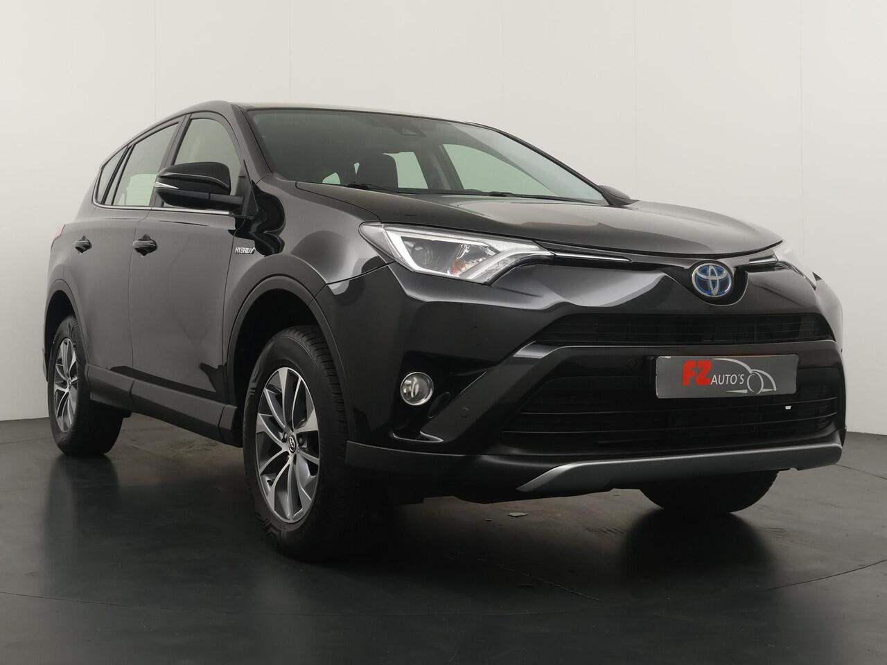 Toyota RAV4 2.5 Hybrid Dynamic - Navigatie - Climate Controle - Trekhaak - Stoelverwarming