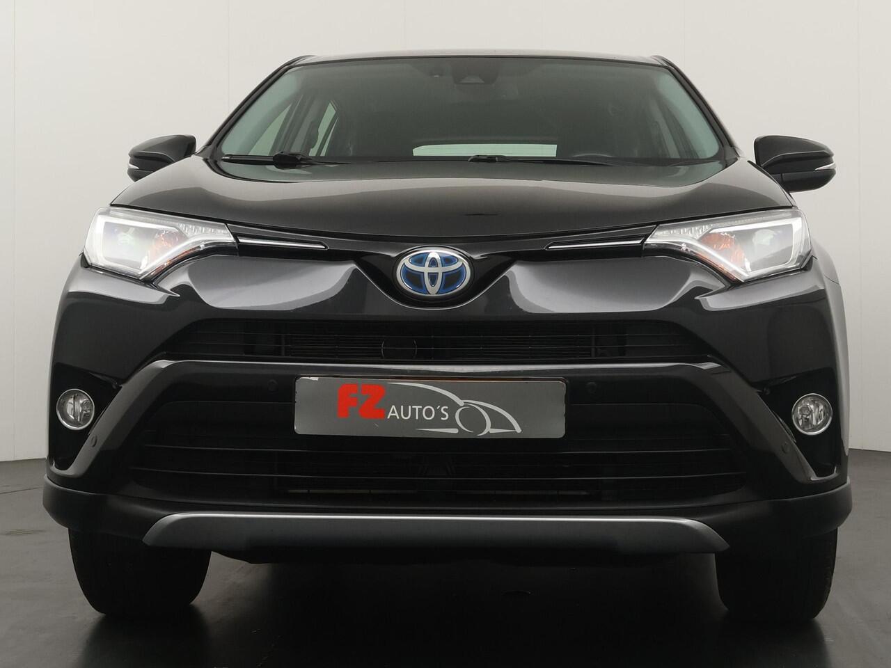 Toyota RAV4 2.5 Hybrid Dynamic - Navigatie - Climate Controle - Trekhaak - Stoelverwarming