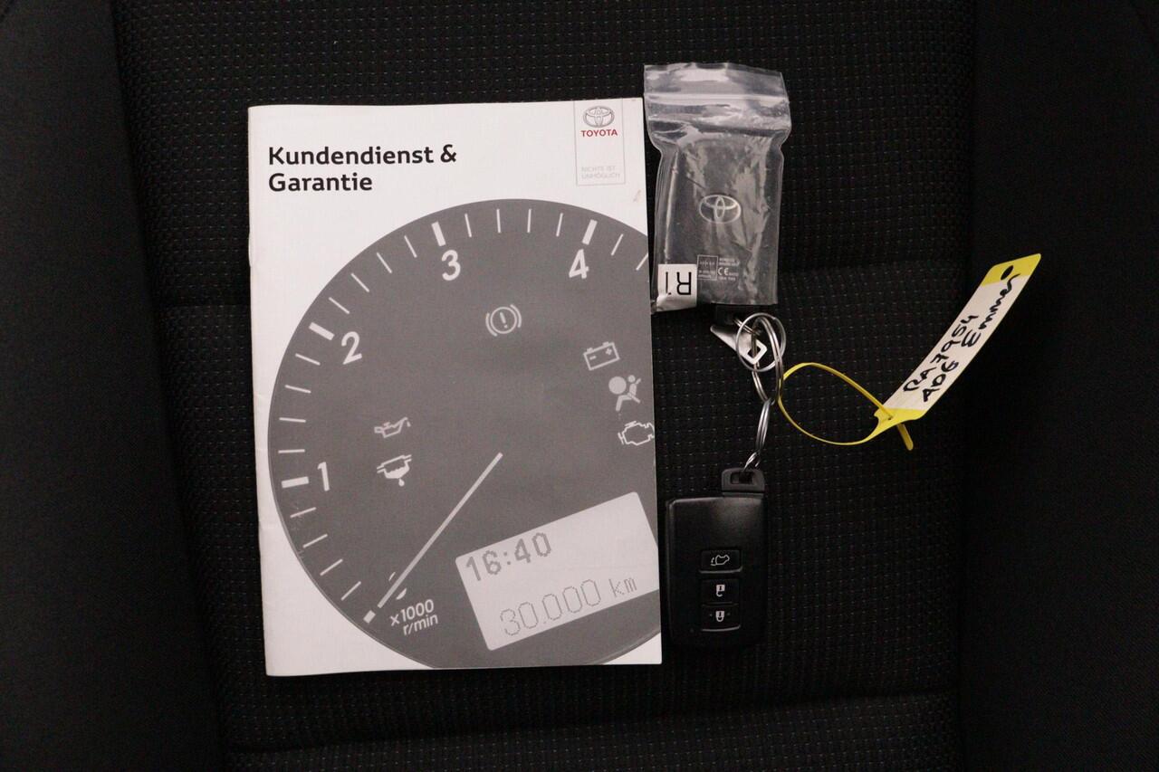 Toyota RAV4 2.5 Hybrid AWD Energy Limited | Trekhaak | Parkeersensoren | Stoel/Stuurverwarming | Navigatie |