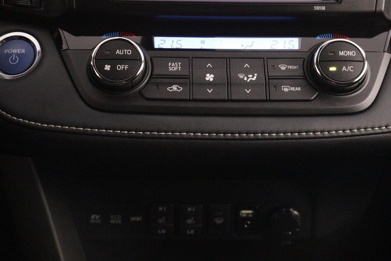 Toyota RAV4 2.5 Hybrid AWD Energy Limited | Trekhaak | Parkeersensoren | Stoel/Stuurverwarming | Navigatie |