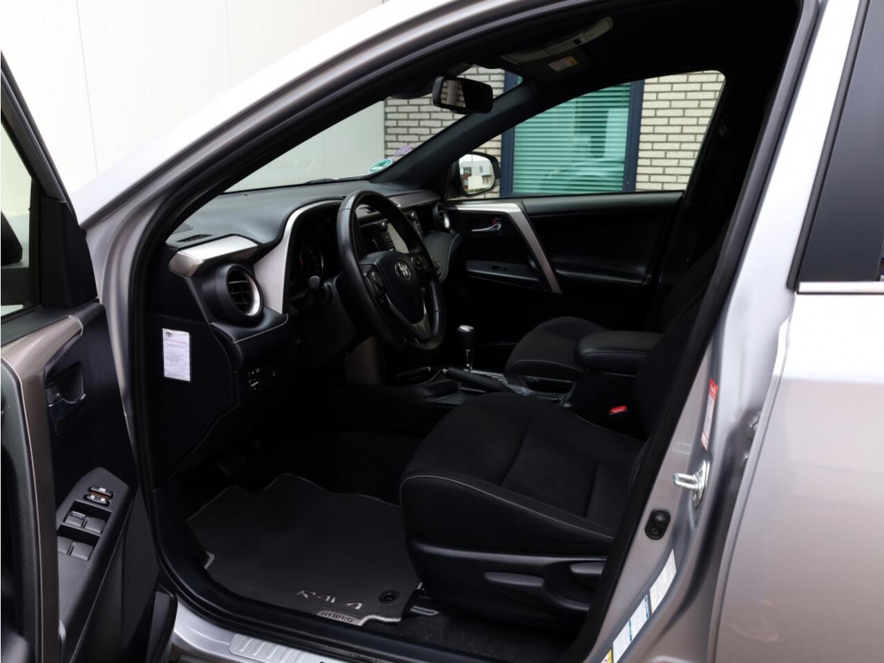 Toyota RAV4 2.5 Hybrid AWD Black Editon | El. Achterklep | LED | Trekhaak