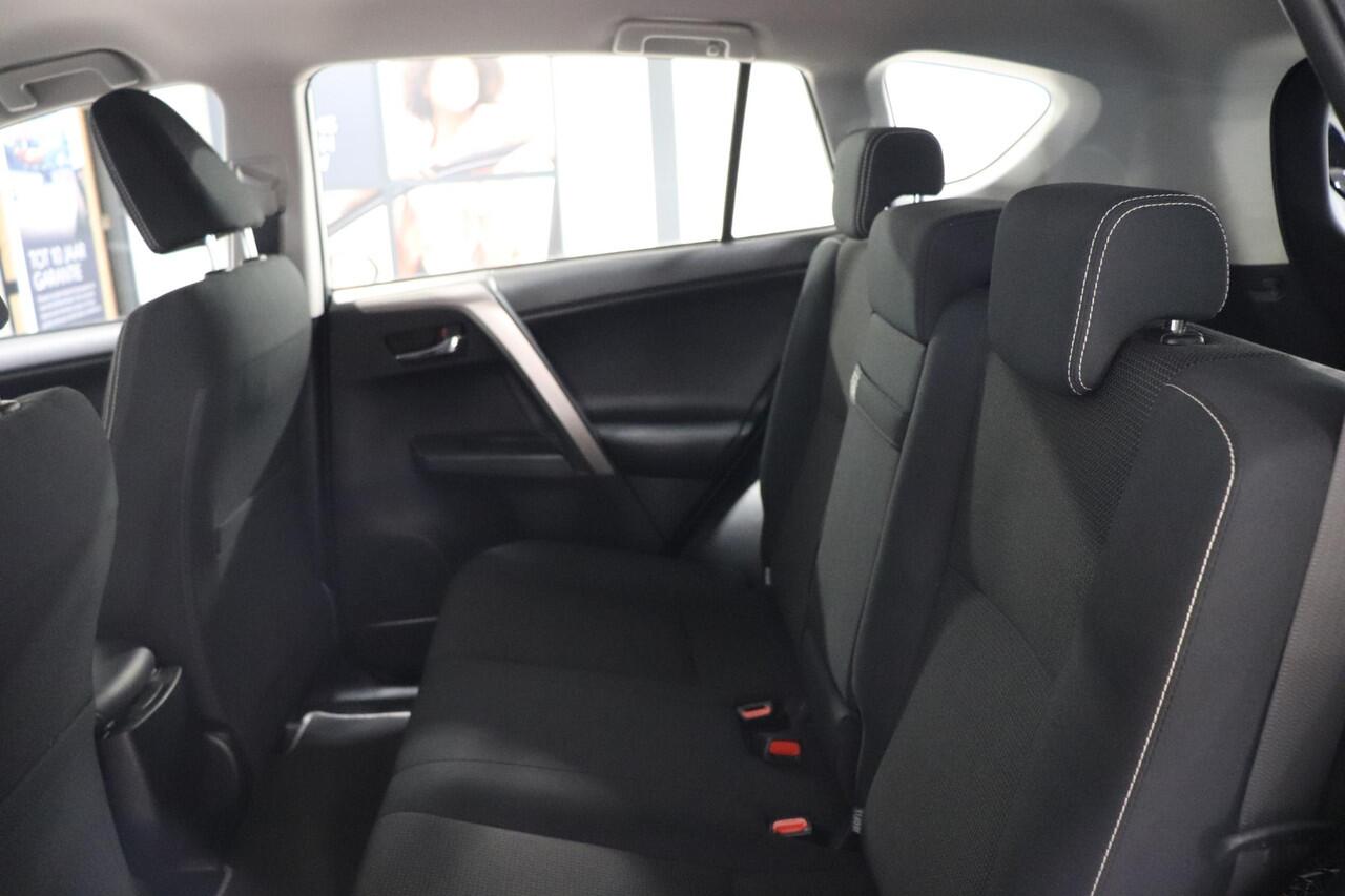 Toyota RAV4 2.5 Hybrid AWD Energy, Trekhaak, Elek Achterklep, Parkeersensoren voor en achter, Camera, Dealer Onderhouden!