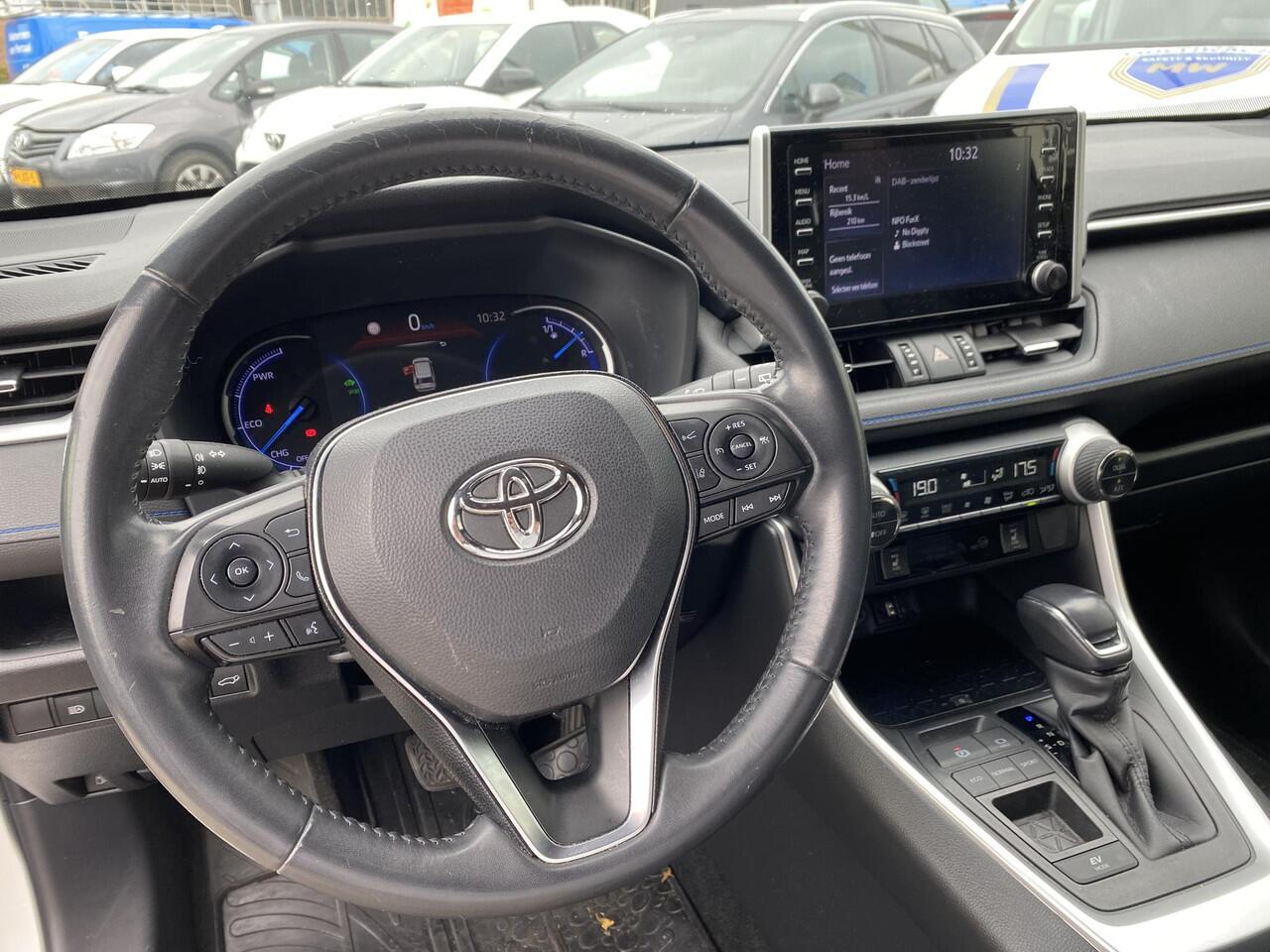 Toyota RAV4 2.5 Hybrid Style Bi Tone, slechts 68401KM! Incl Bearlock, Stoelverwarming, Leder/Alcantara