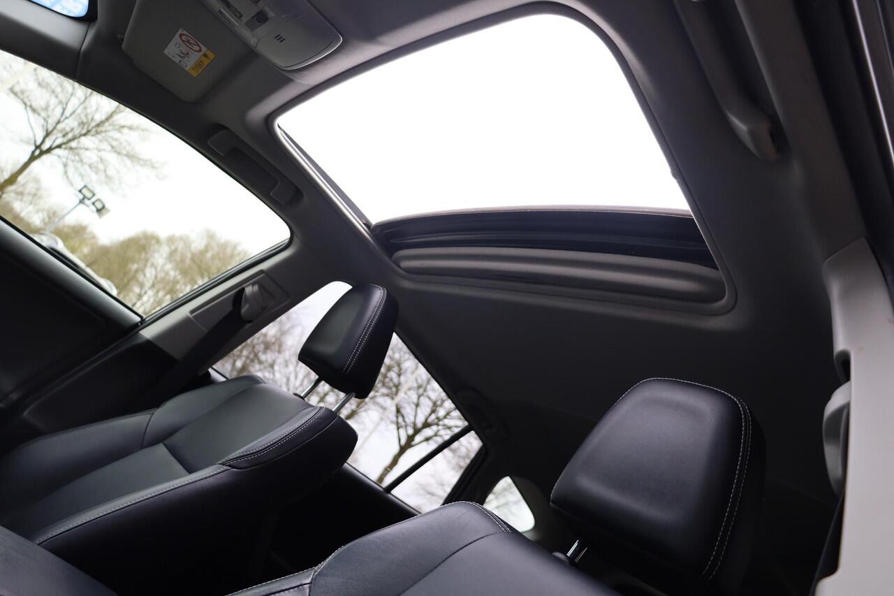 Toyota RAV4 2.5 Hybrid AWD LEER/MEMORY CAMERA PANO 18"LMV ELEK.LAADKLEP STOELVERW. DAB NAVI ENZ.