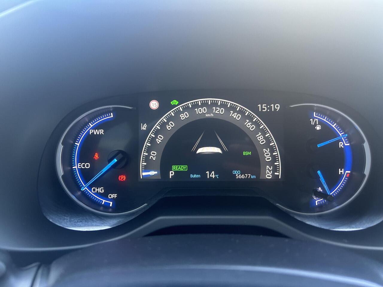 Toyota RAV4 2.5 Hybrid AWD Executive | Keyless entry- & start | Dodehoek detectie | Elek. bedienbare achterklep | Elek. verstelbare zetels met geheugen | Elek. bedienbare buitenspiegels | JBL premium audio | Stoelverwarming |