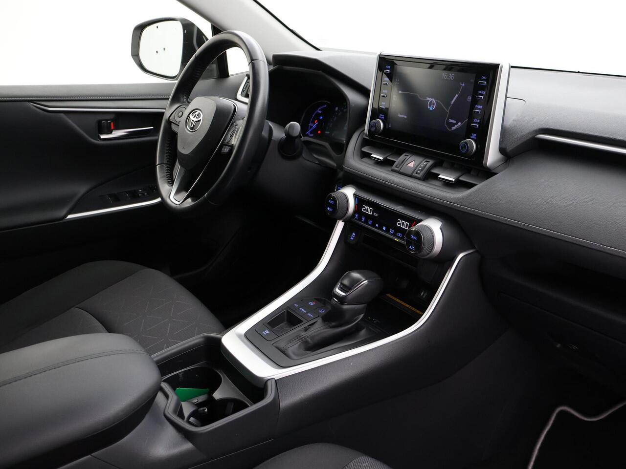 Toyota RAV4 2.5 HYBRID 218 PK NIEUW MODEL + ADAPTIVE CRUISE CAMERA | 18 INCH | ELEKTR. KLEP | PRIVACY GLASS