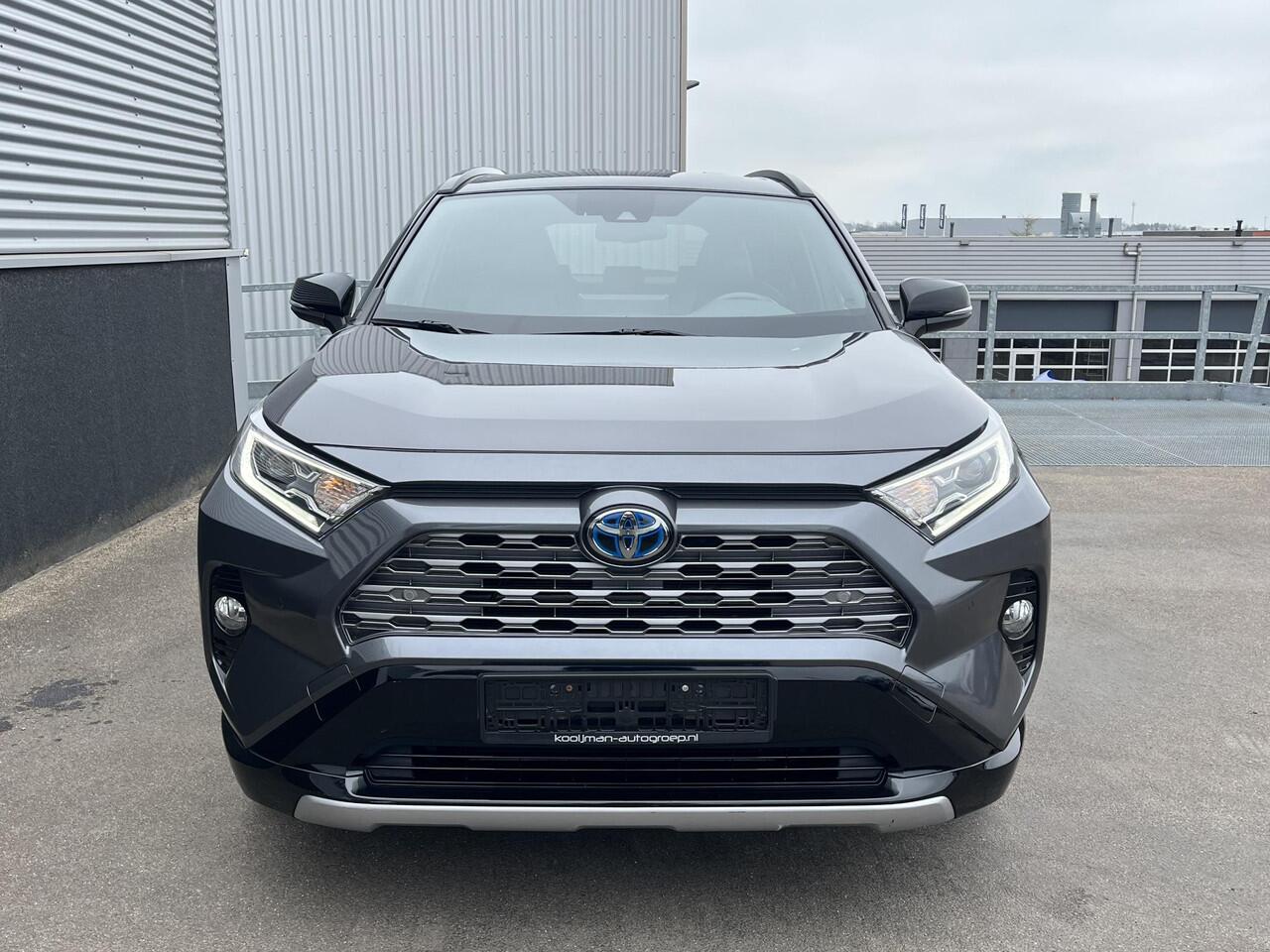 Toyota RAV4 2.5 Hybrid AWD Bi-Tone Apple Carplay/Android Auto navigatie, Stoelverwarming, Achteruitrij camera, Adaptieve cruise control, Draadloze telefoonlader, Kunstlederen/alcantara bekleding, Keyless