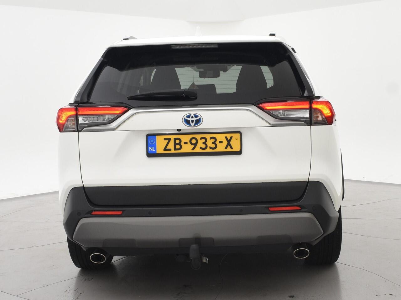 Toyota RAV4 2.5 HYBRID AWD FIRST EDITION + TREKHAAK 1650 KG | 360 CAMERA | LED | CARPLAY | ADAPTIVE CRUISE CONTROL