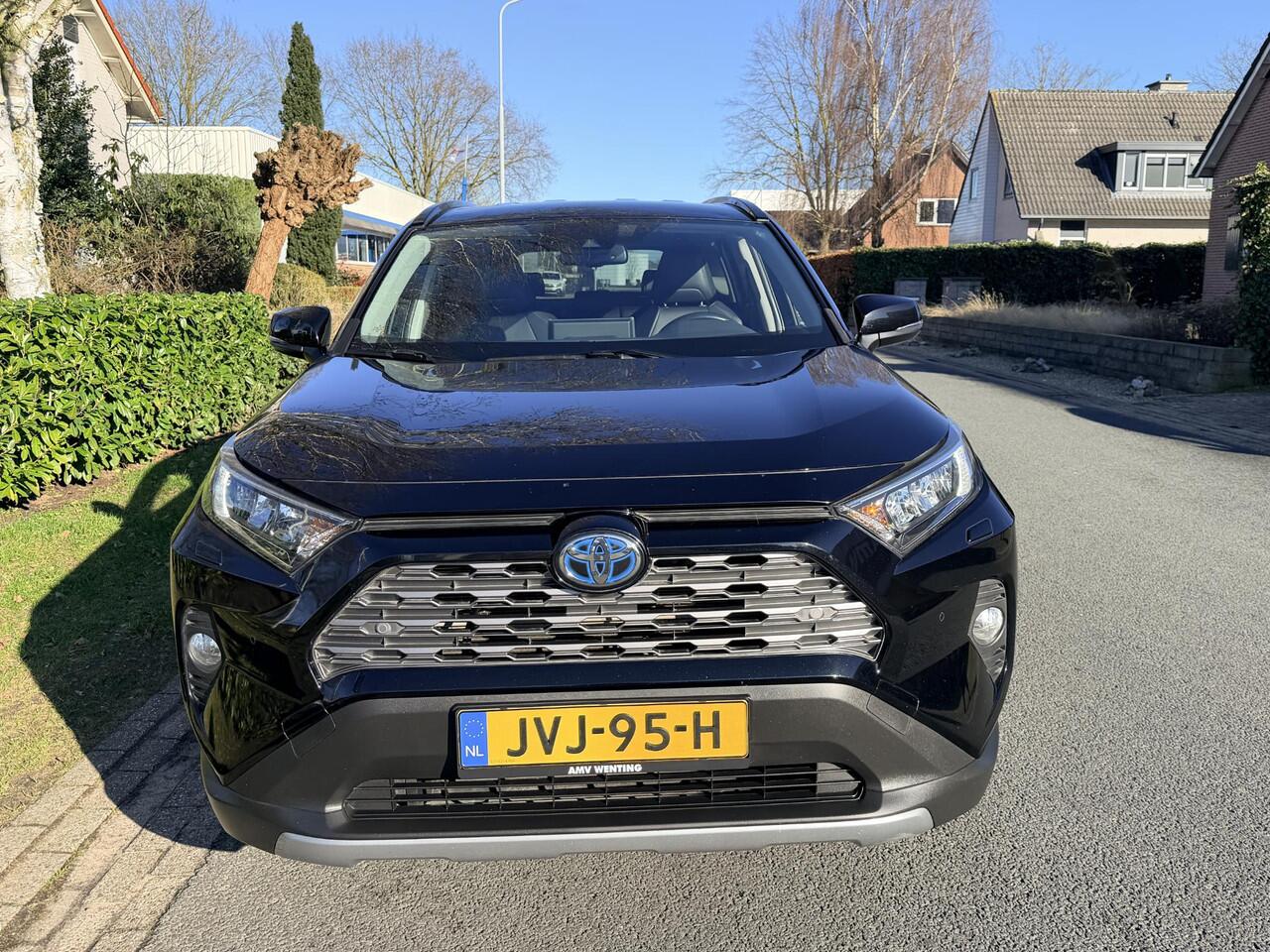 Toyota RAV4 2.5 Hybrid 222PK AWD LederoACCoNavi