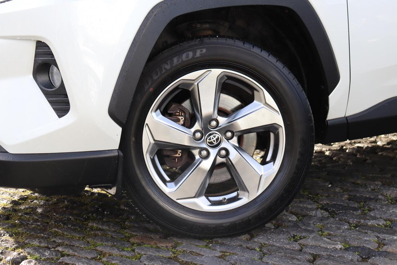 Toyota RAV4 2.5 Hybrid First Editon, 360 Camera 1e eigenaar NL auto, Apple carplay, Android auto.