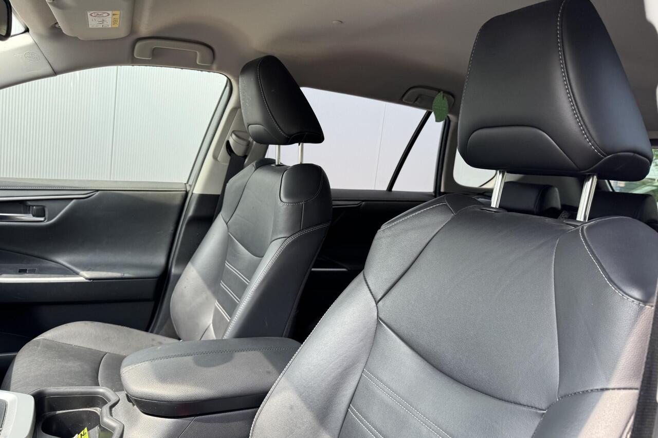 Toyota RAV4 2.5 Hybrid AWD Executive Lederen bekleding, Dodehoekdetectie, Seat memory, JBL, Stoelverwarming, Achteruitrijcamera,