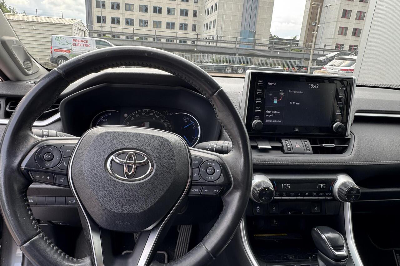 Toyota RAV4 2.5 Hybrid AWD Executive Lederen bekleding, Dodehoekdetectie, Seat memory, JBL, Stoelverwarming, Achteruitrijcamera,