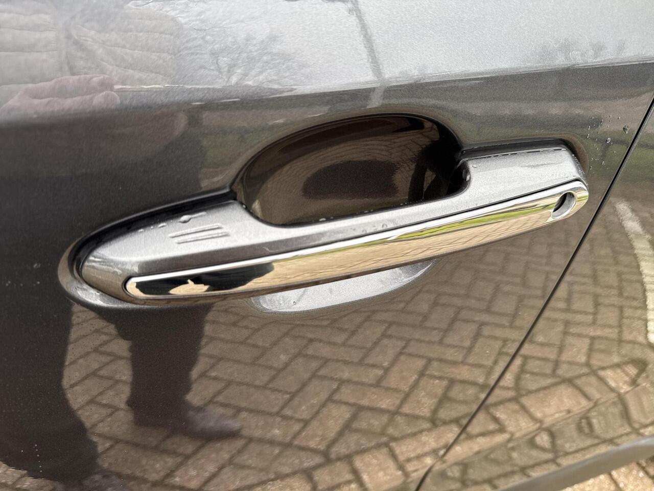 Toyota RAV4 2.5 Hybrid AWD Executive | 06-10141018 Voor meer informatie