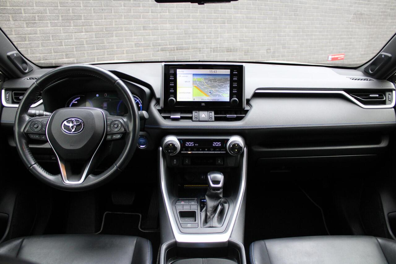 Toyota RAV4 2.5 Hybrid Bi-Tone JBL AUDIO, Automaat, Elektr. Achterklep, Stoelverw., Dodehoek detectie, Keyless Entry/Start, Navigatie, Achteruitrijcamera, Cruise/Climate Control