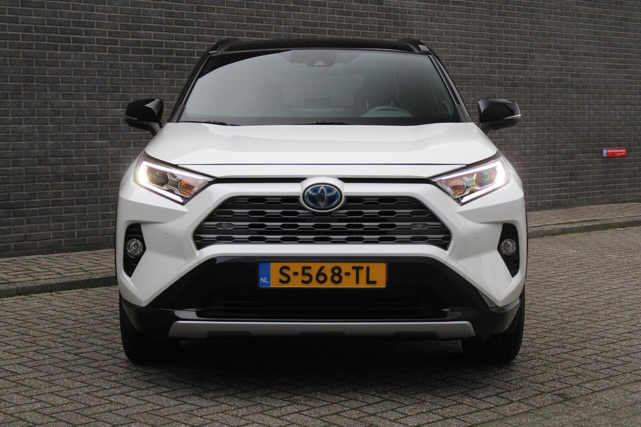 Toyota RAV4 2.5 Hybrid Bi-Tone JBL AUDIO, Automaat, Elektr. Achterklep, Stoelverw., Dodehoek detectie, Keyless Entry/Start, Navigatie, Achteruitrijcamera, Cruise/Climate Control