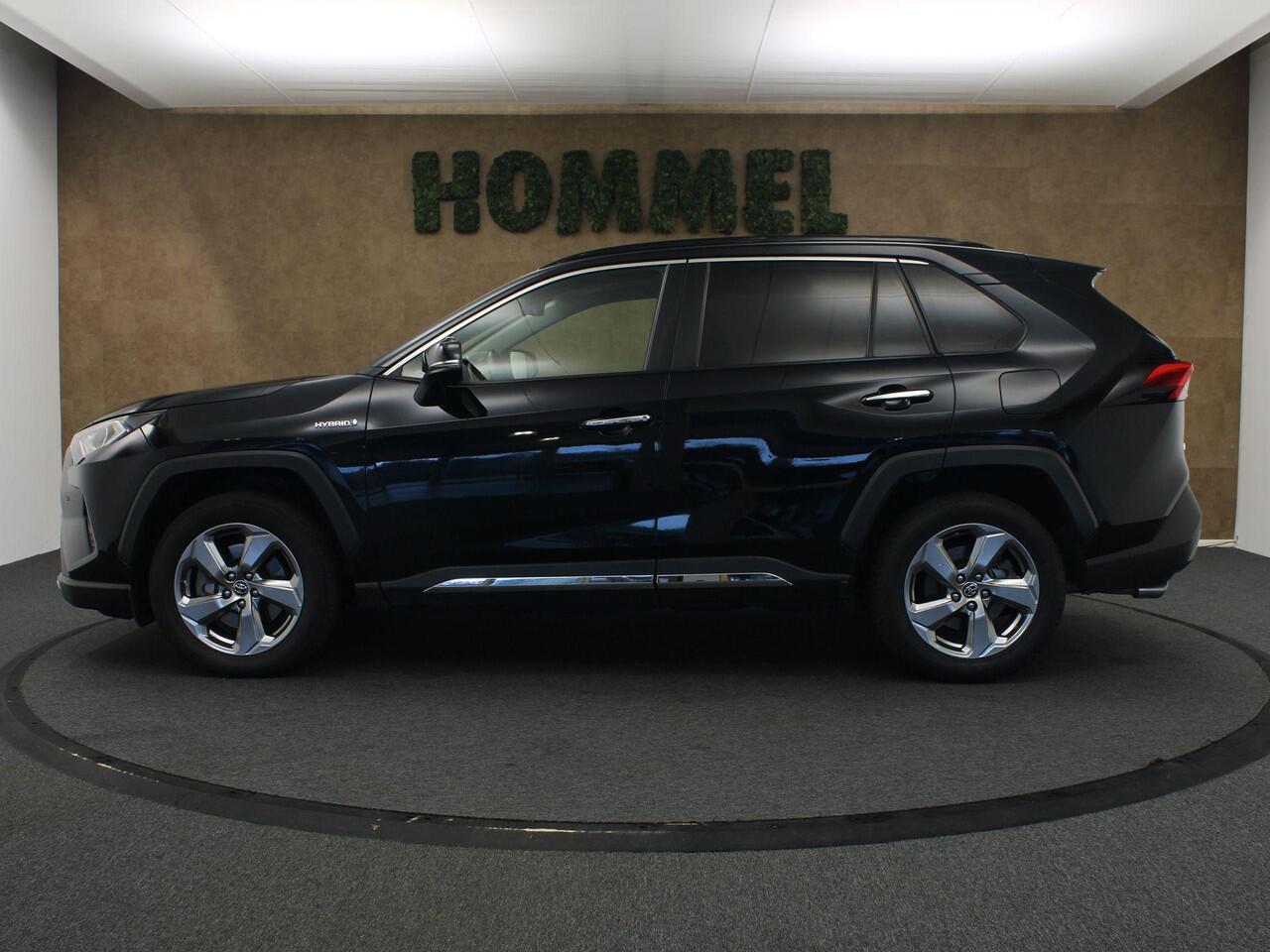 Toyota RAV4 2.5 Hybrid First Edition - PANORAMADAK - LEDEREN BEKLEDING - PARKEERSENSOREN VOOR EN ACHTER - 360 GRADEN CAMERA - STOEL VENTILATIE EN VERWARMING - STUURVERWARMING - ELEKTRISCHE ACHTERKLEP - JBL GELUIDSINSTALLATIE