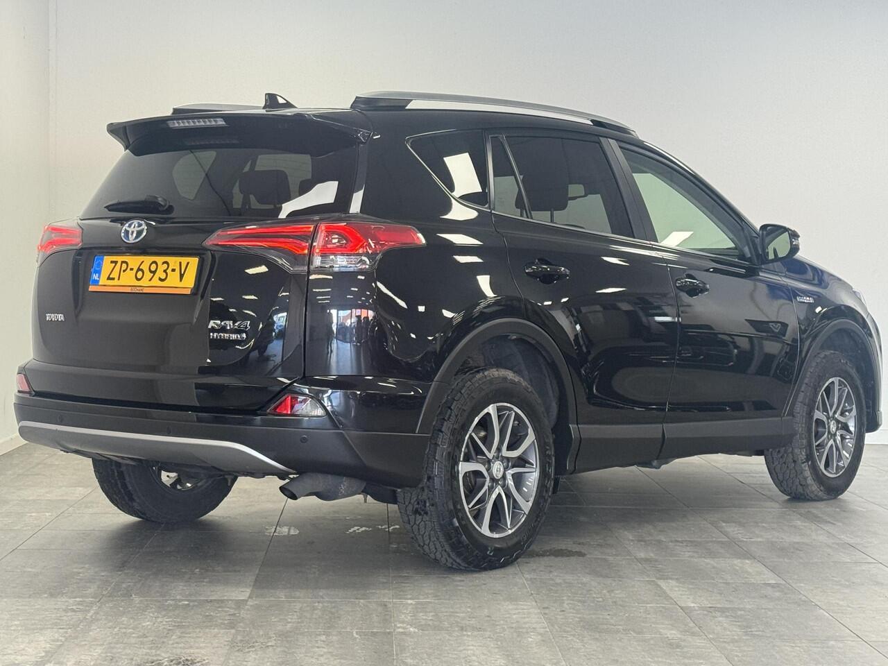 Toyota RAV4 2.5 Hybrid Energy Plus | 360º Camera | Leer | Dode hoek detectie | Stoelverwarming