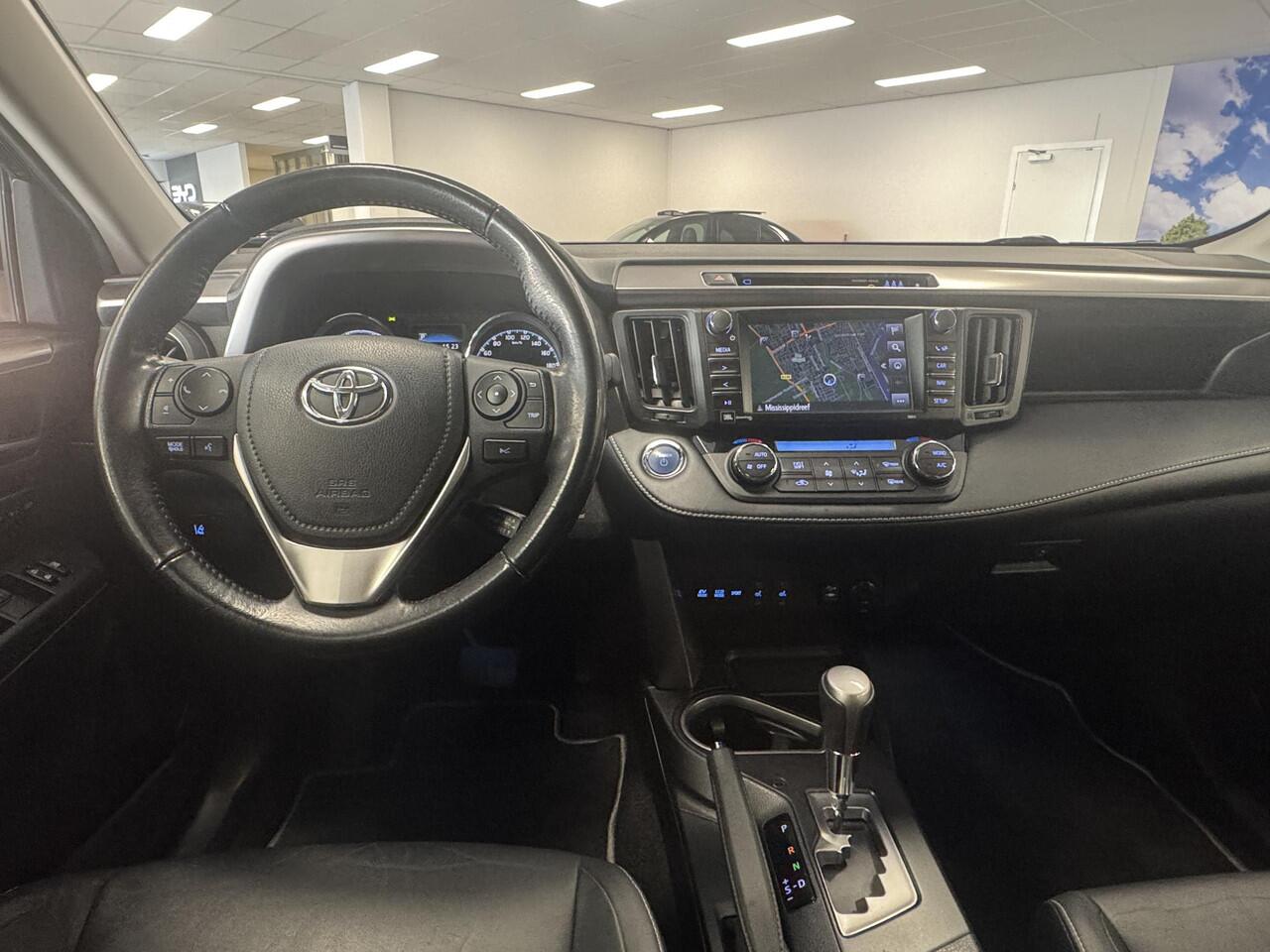 Toyota RAV4 2.5 Hybrid Energy Plus | 360º Camera | Leer | Dode hoek detectie | Stoelverwarming