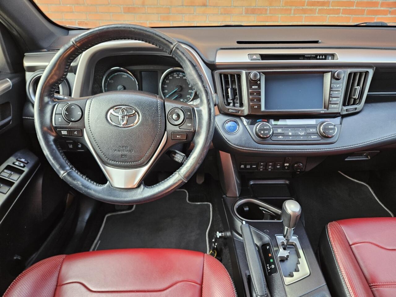 Toyota RAV4 2.5 Hybrid AWD Executive Leder Camera Winterpack Navigatie