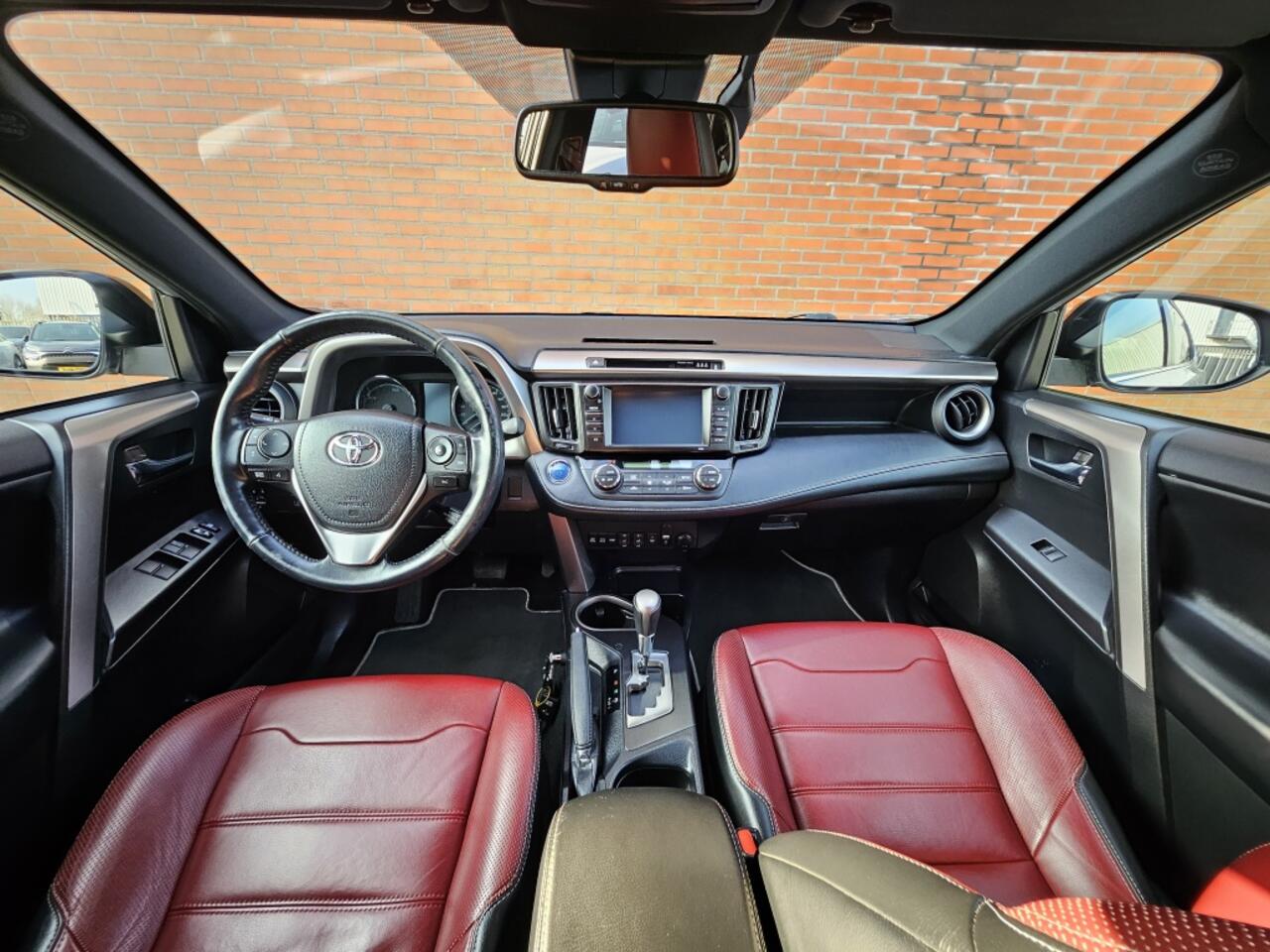Toyota RAV4 2.5 Hybrid AWD Executive Leder Camera Winterpack Navigatie