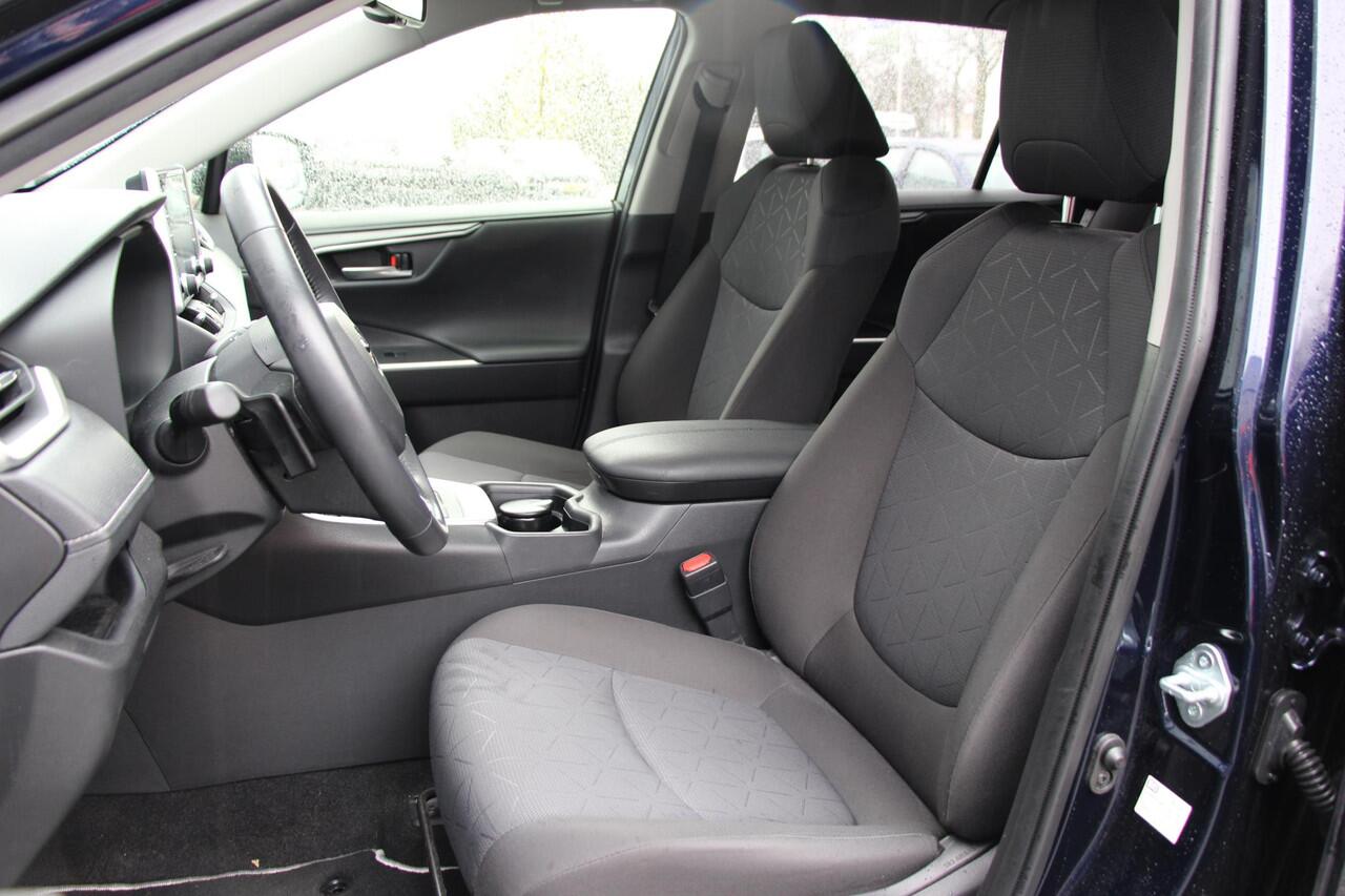 Toyota RAV4 2.5 Hybrid Dynamic **NAVIGATIE/ PARKEERCAMERA/ 36 MAANDEN GARANTIE**