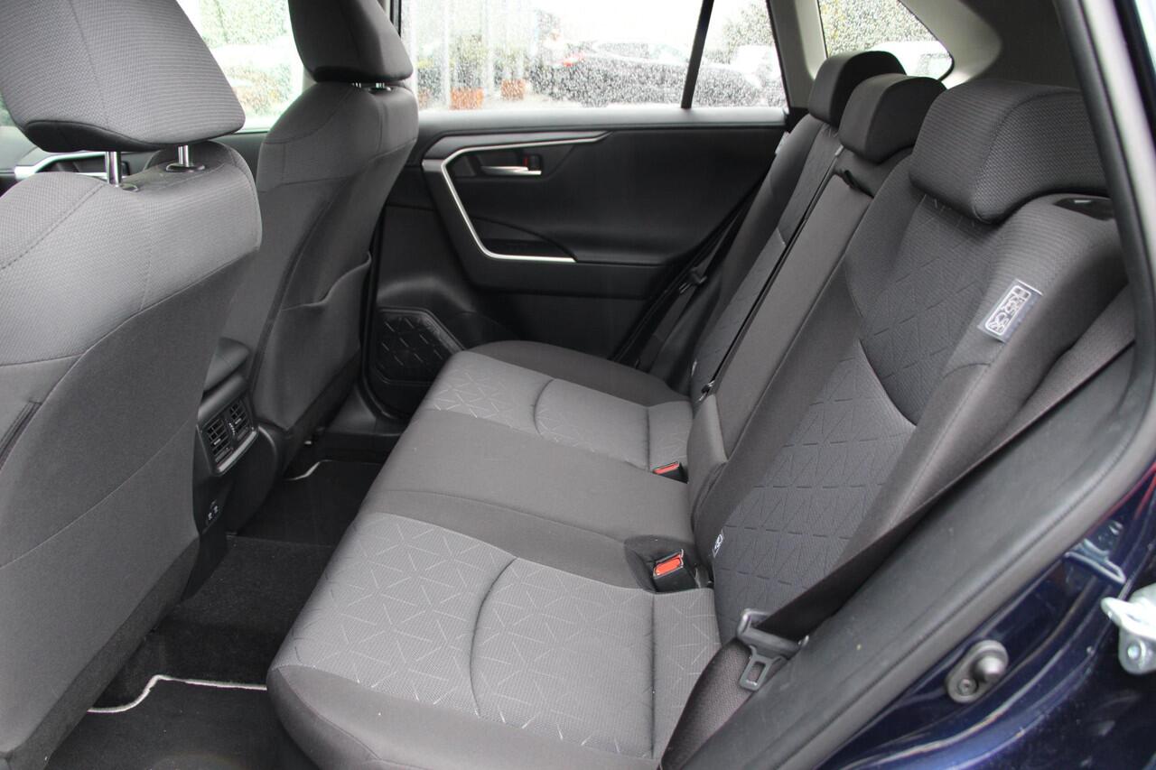 Toyota RAV4 2.5 Hybrid Dynamic **NAVIGATIE/ PARKEERCAMERA/ 36 MAANDEN GARANTIE**