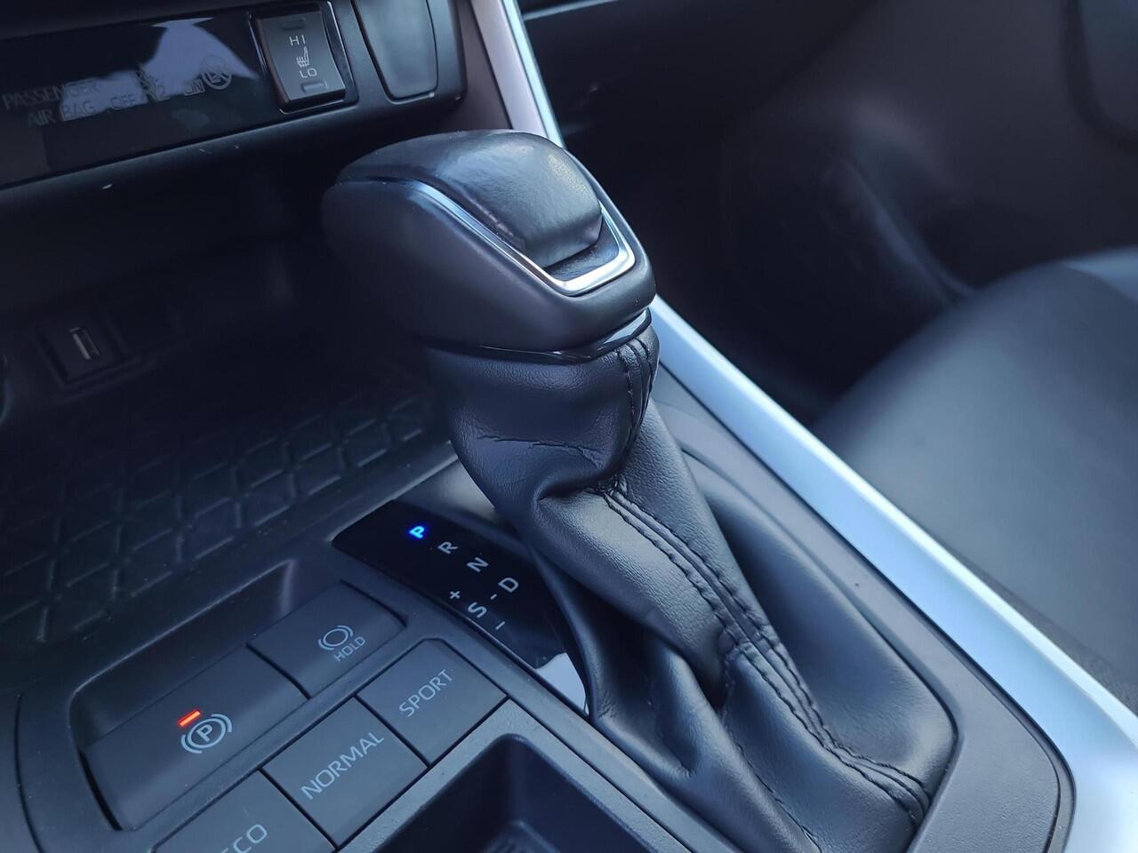 Toyota RAV4 2.5 Hybrid Style | Apple CarPlay | Navigatie | Leder | Electr. Stoel | Rijklaarprijs incl. garantie |