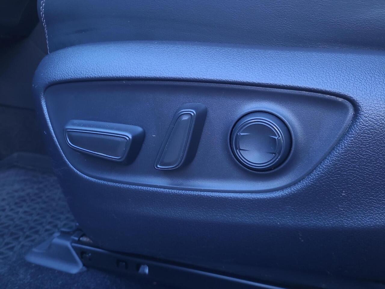 Toyota RAV4 2.5 Hybrid Style | Apple CarPlay | Navigatie | Leder | Electr. Stoel | Rijklaarprijs incl. garantie |