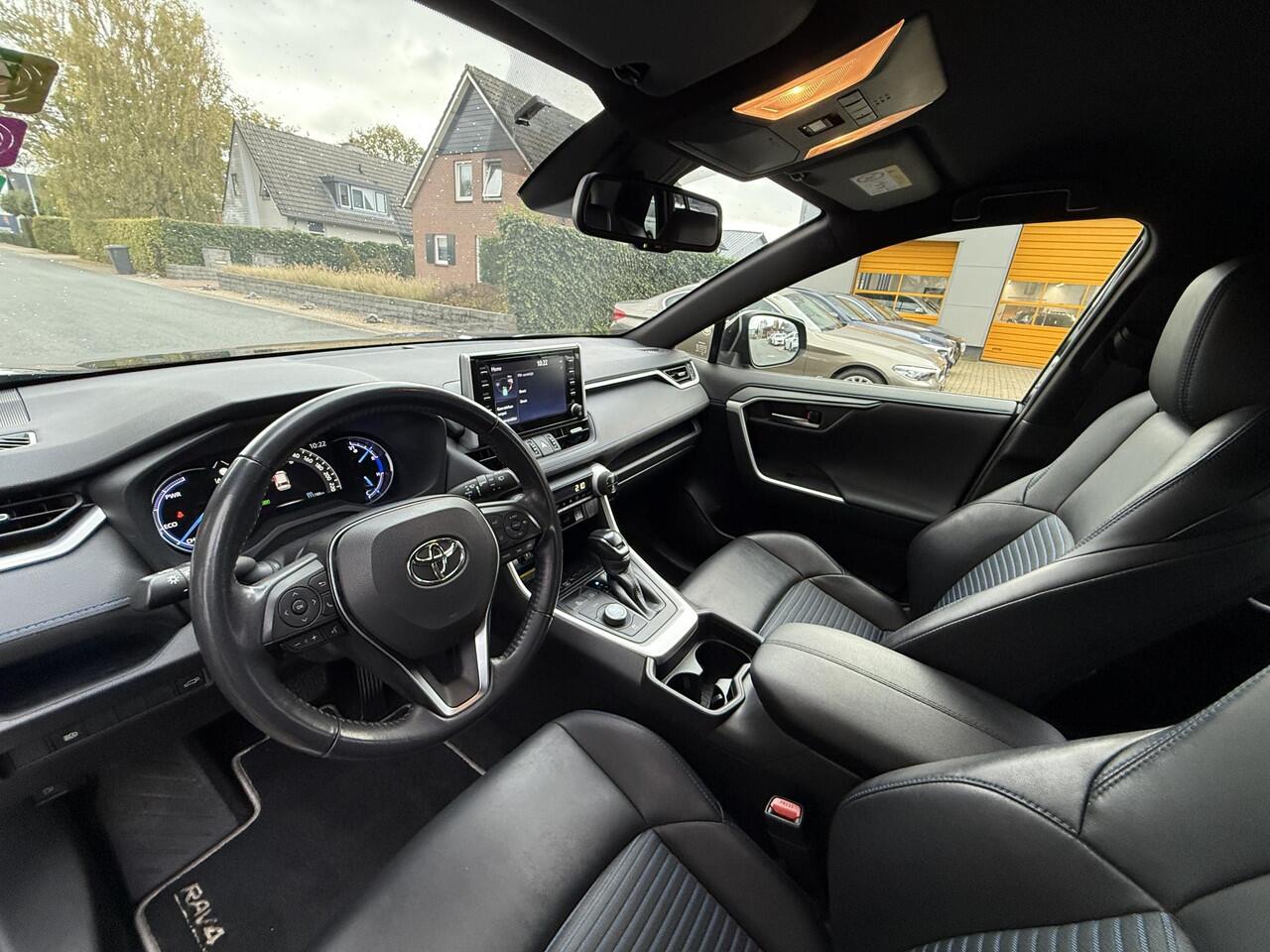 Toyota RAV4 2.5 Hybrid AWD 222PK Bi-Tone LederoCarplay