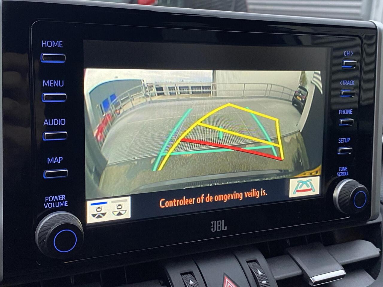 Toyota RAV4 2.5 Hybrid Bi-Tone Stoelverwarming, JBL premium audio, parkeersensoren v&a, achteruitrij camera, ACC, keyless, navigatie, Apple CarPlay/Android Auto