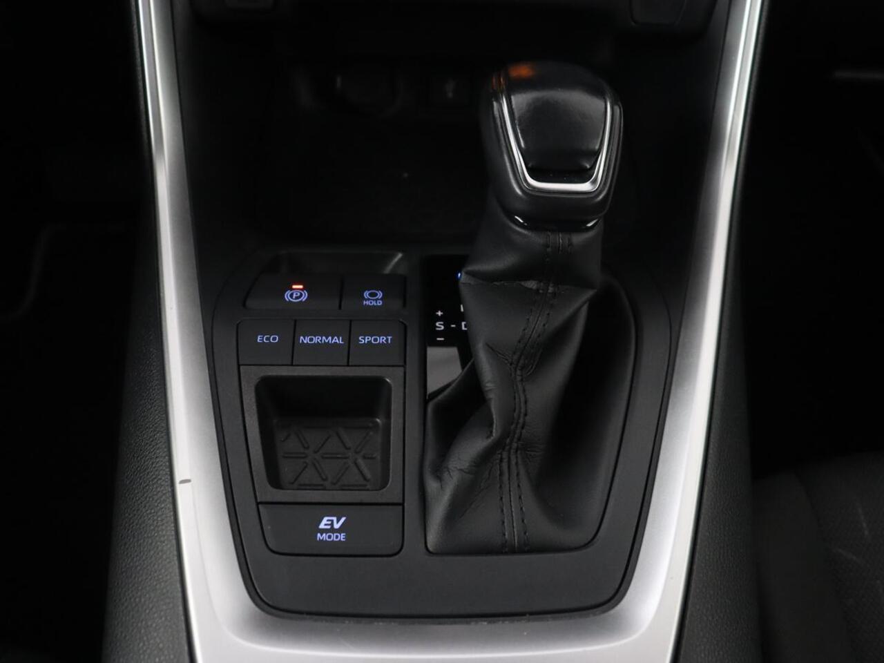 Toyota RAV4 2.5 Hybrid Dynamic | 1e eigenaar | 360 Camera | Trekhaak | Adaptive cruise | Navigatie | Keyless | Carplay | Full LED | Climate control | Parkeerhulp | Dodehoek detectie