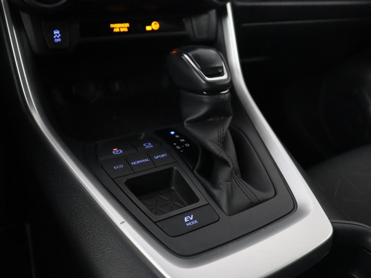 Toyota RAV4 2.5 Hybrid Dynamic | 1e eigenaar | 360 Camera | Trekhaak | Adaptive cruise | Navigatie | Keyless | Carplay | Full LED | Climate control | Parkeerhulp | Dodehoek detectie