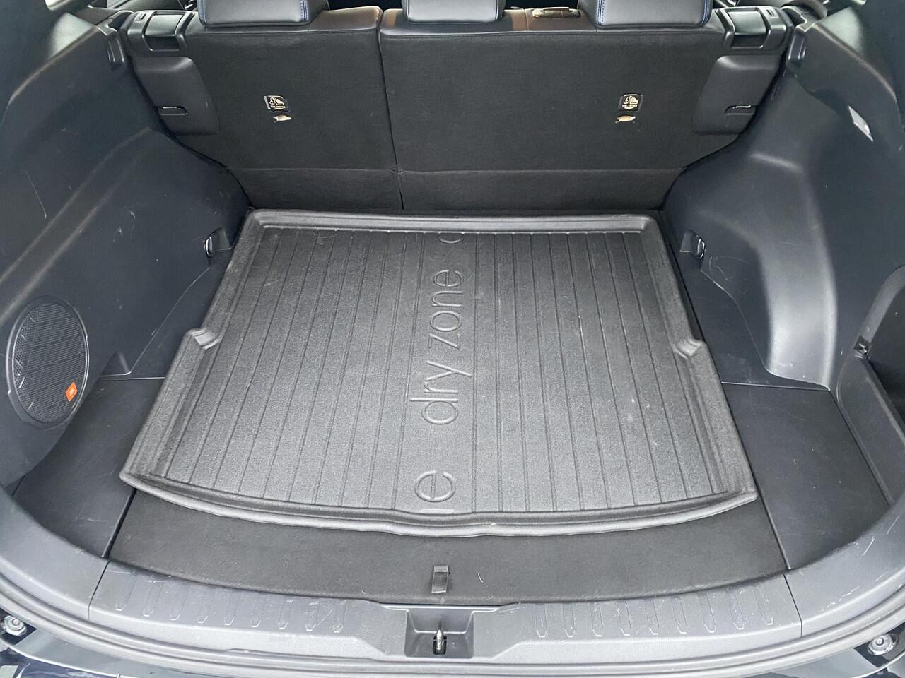 Toyota RAV4 2.5 Hybrid Bi-Tone Stoelverwarming, JBL premium audio, parkeersensoren v&a, achteruitrij camera, ACC, keyless, navigatie, Apple CarPlay/Android Auto