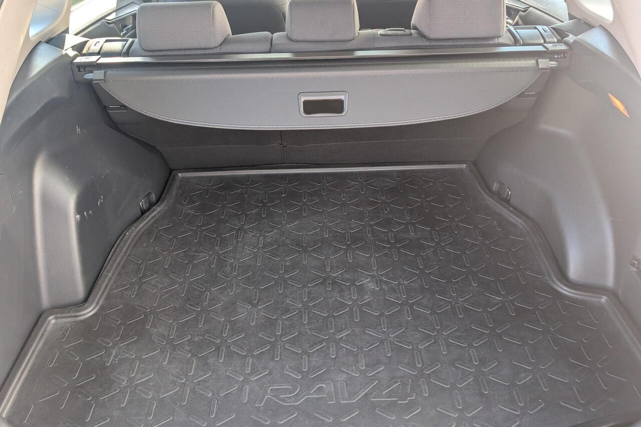 Toyota RAV4 2.5 Hybrid AWD Active |El. achterklep|Apple Carplay/Android auto|LMV|1650 kg Trekgewicht