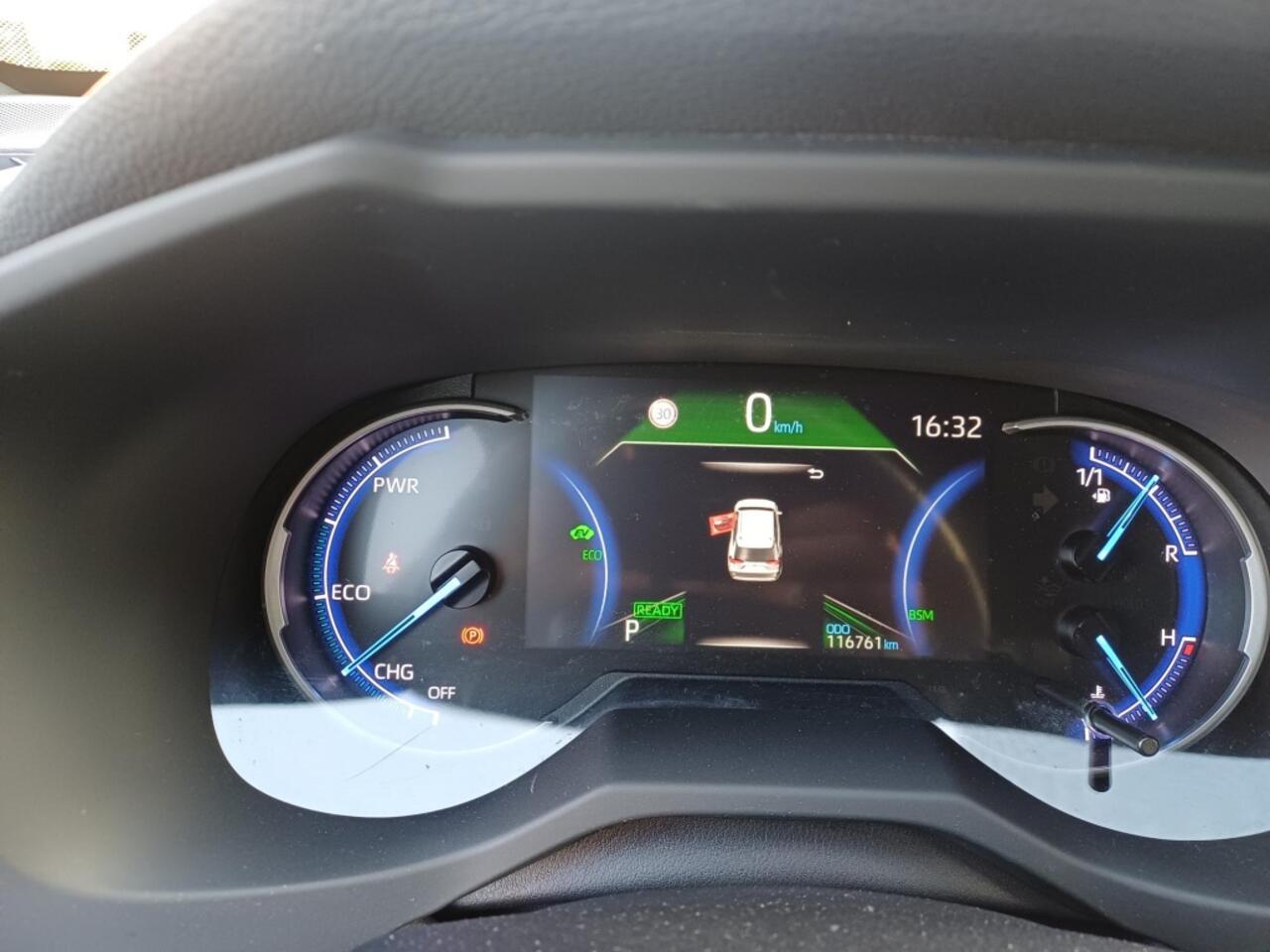 Toyota RAV4 2.5 Hybrid Bi-Tone