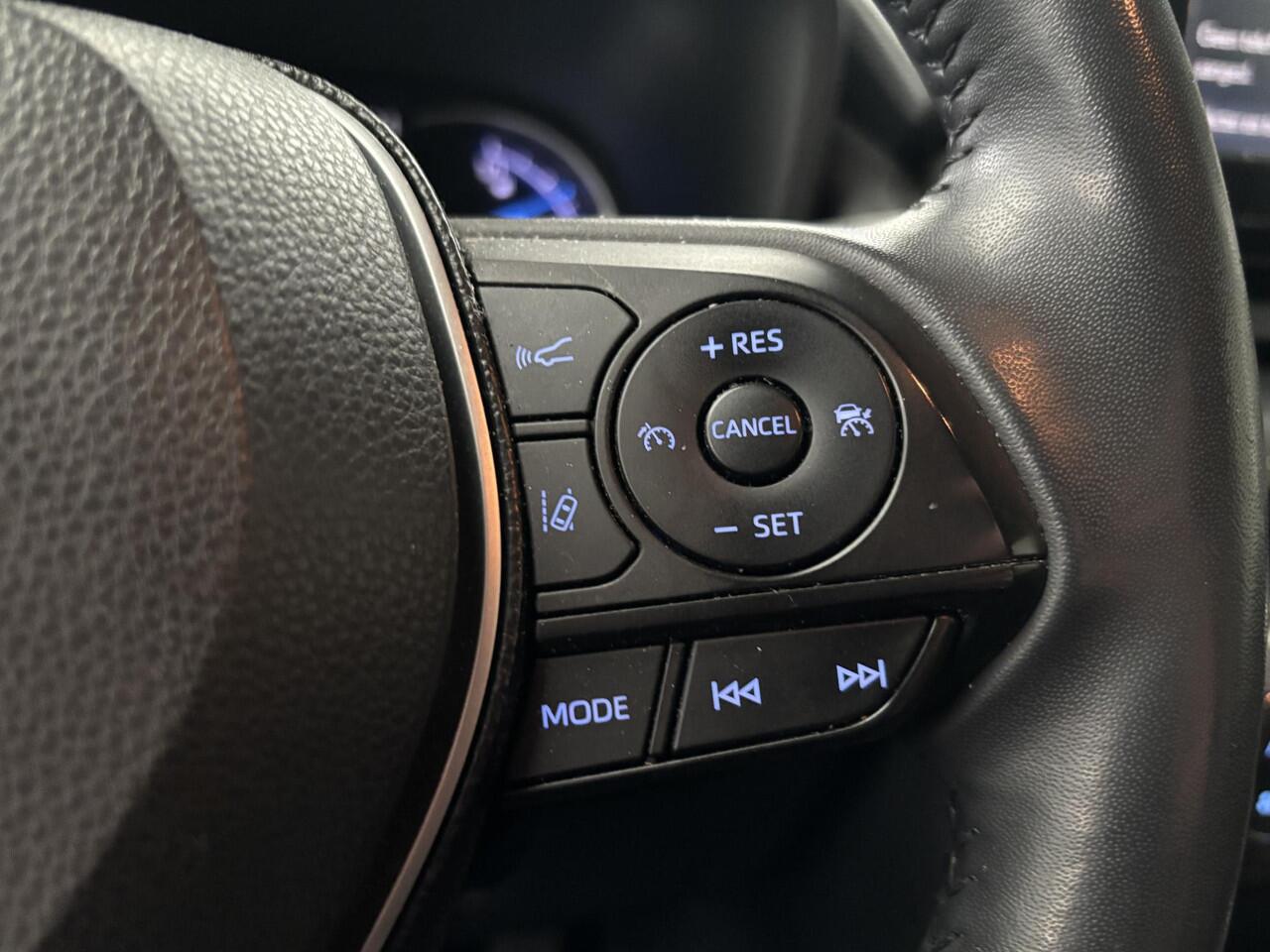 Toyota RAV4 2.5 Hybrid Business Plus + Trekhaak, netee auto met slechts 88000 km!