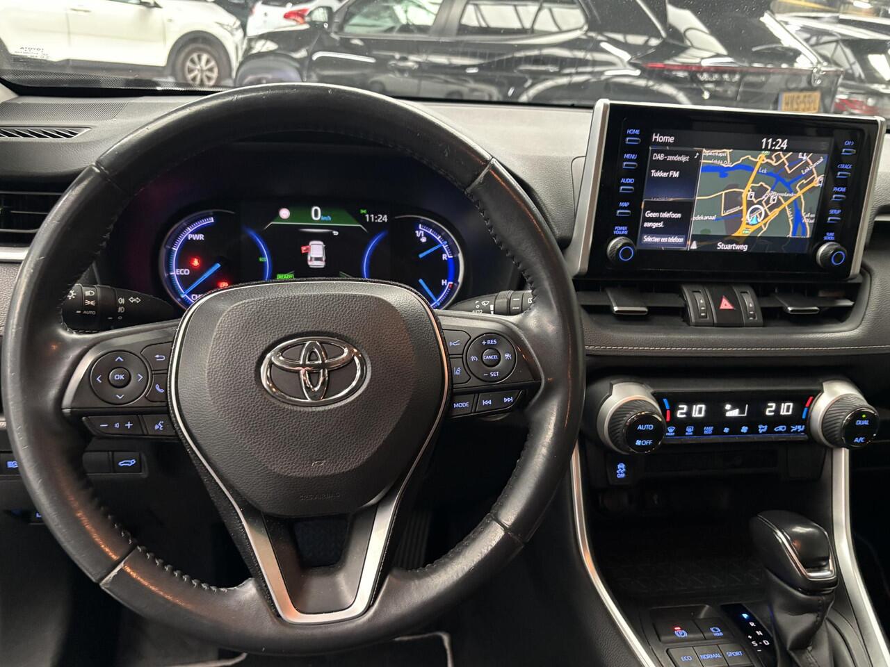 Toyota RAV4 2.5 Hybrid Business Plus + Trekhaak, netee auto met slechts 88000 km!